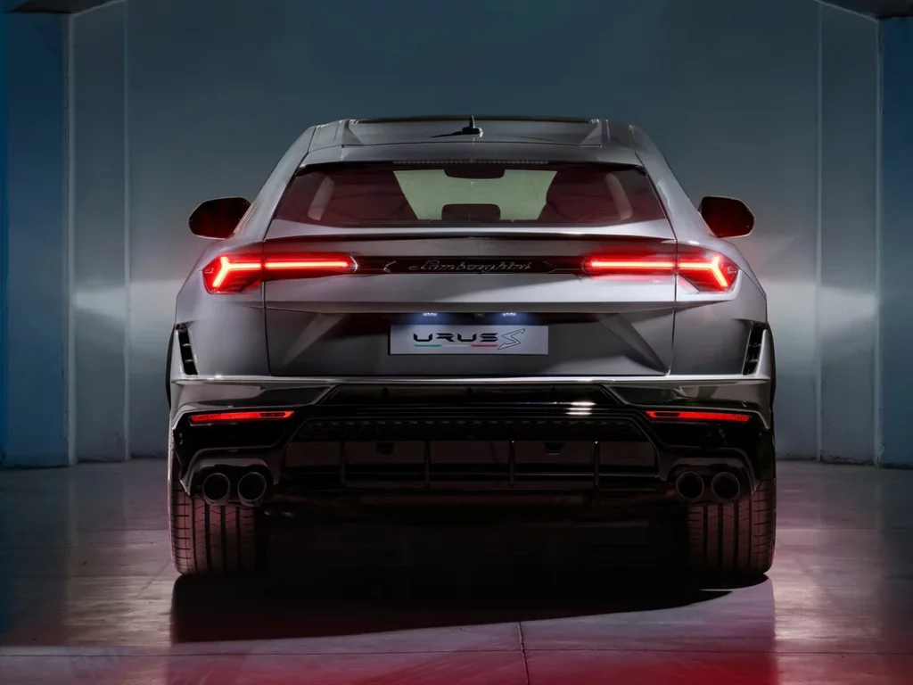 Lamborghini Urus 25458