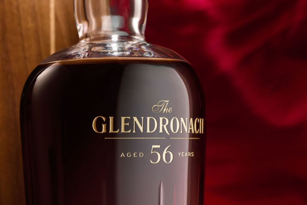 56 ročná whisky Glendronach