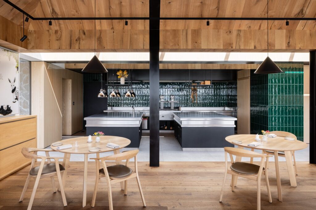 Matej Hakar ECK Restaurant