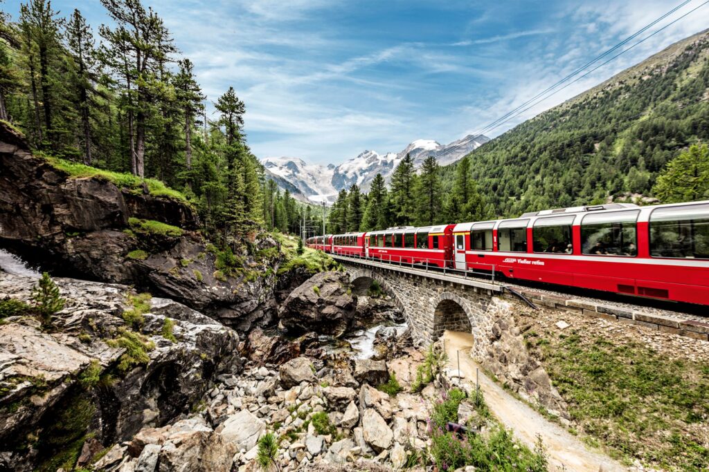 Bernina Express v lete